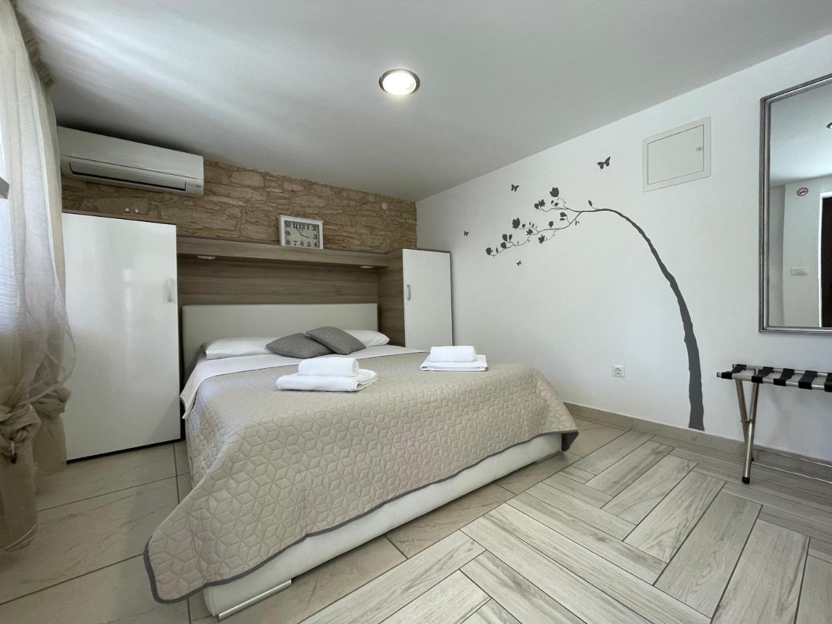 Apartments Nona Pula Exterior photo